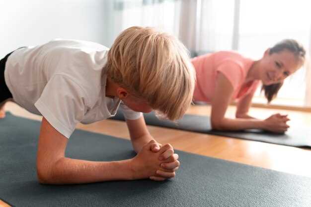 Упражнения при сколиозе у детей: виды, инструкция по выполнению, расписание тренировок