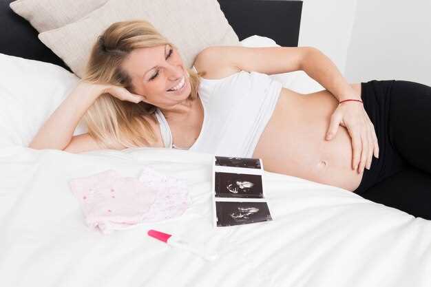 Почему происходят выделения из молочных желез при беременности?