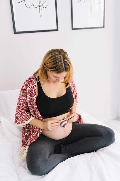 Когда во время беременности можно ощутить движение плода?